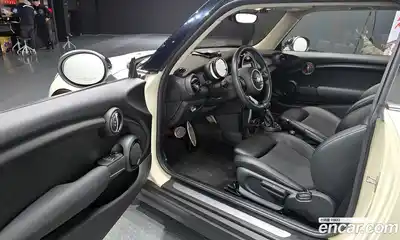 Mini Cooper 2016 1.5 Автомат в Москве № 198485, миниатюра 9