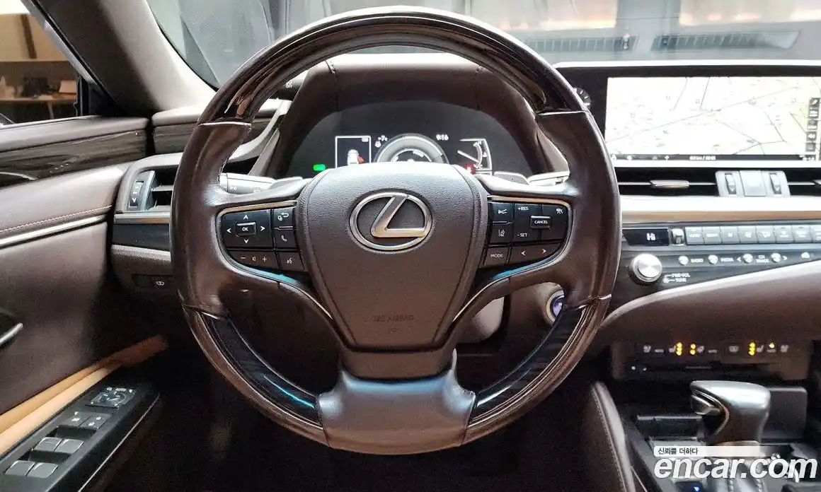 Lexus ES 2021 2.5 Автомат в Москве № 198903, фото 17