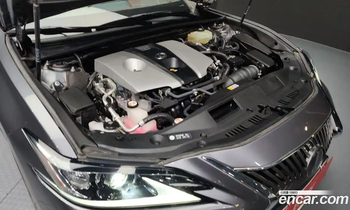 Lexus ES 2021 2.5 Автомат в Москве № 198903, фото 18