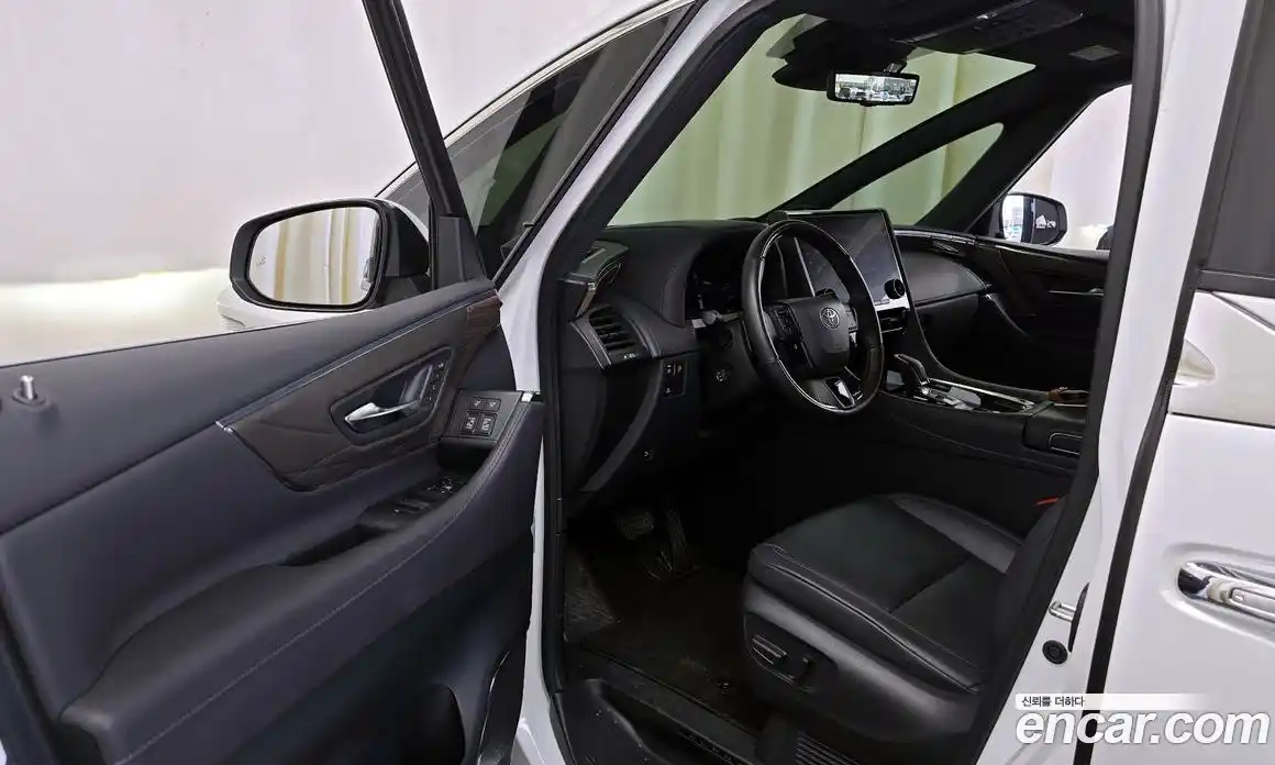 Toyota Alphard 2024 2.5 Автомат в Москве № 199577, фото 7