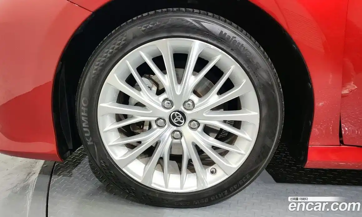 Toyota Camry 2018 2.5 Автомат в Москве № 199592, фото 19