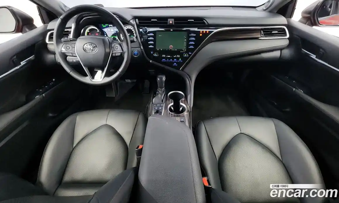 Toyota Camry 2018 2.5 Автомат в Москве № 199592, фото 6