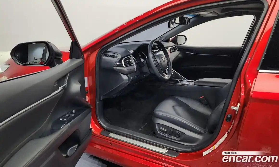 Toyota Camry 2018 2.5 Автомат в Москве № 199592, фото 8