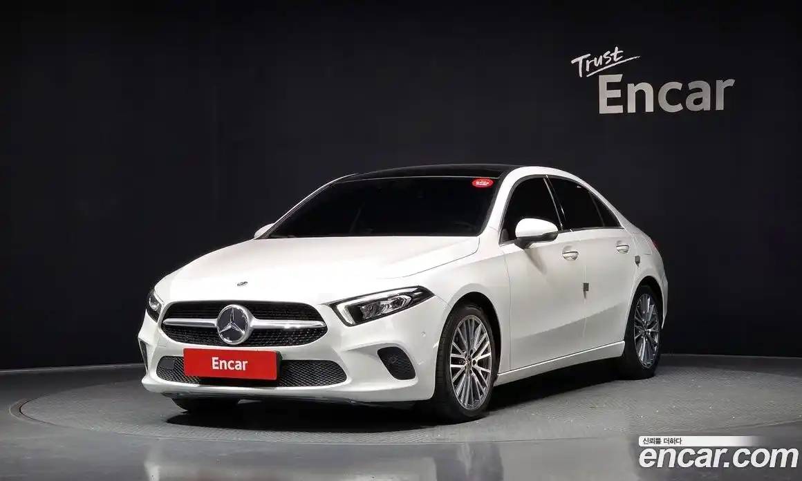 Mercedes-Benz A-Class 2021 2.0 Автомат в Москве № 207681, фото 12
