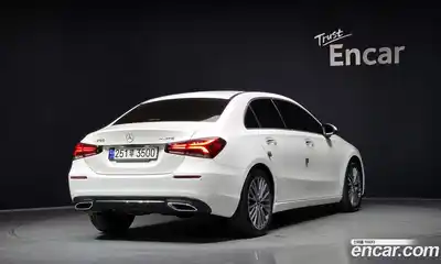 Mercedes-Benz A-Class 2021 2.0 Автомат в Москве № 207681, миниатюра 2