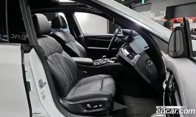 BMW Gran Turismo, 2023