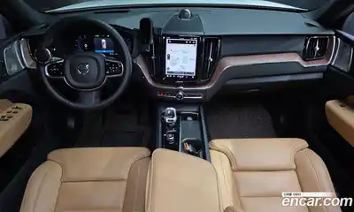 Volvo XC60 2024 2.0 Автомат в Москве № 212793, миниатюра 10