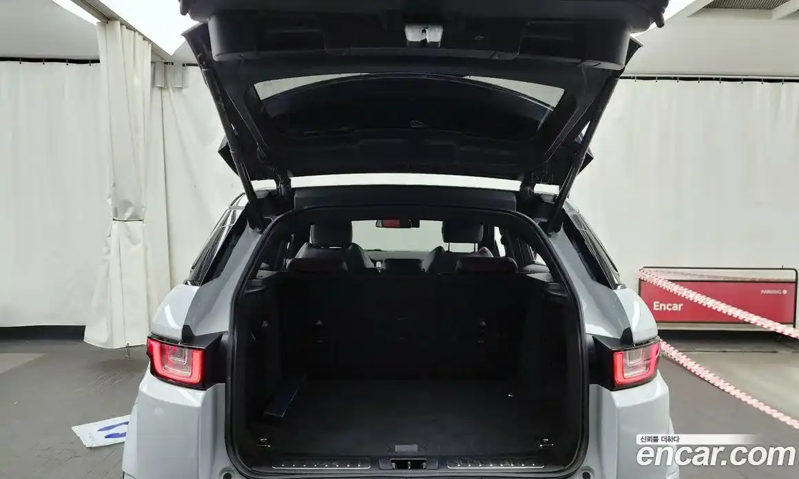 Land Rover Range-Rover Evoque 2016 2.0 Автомат в Москве № 213579, фото 20