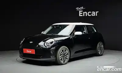 Mini Cooper 2024 0.1 Автомат в Москве № 213909, миниатюра 3