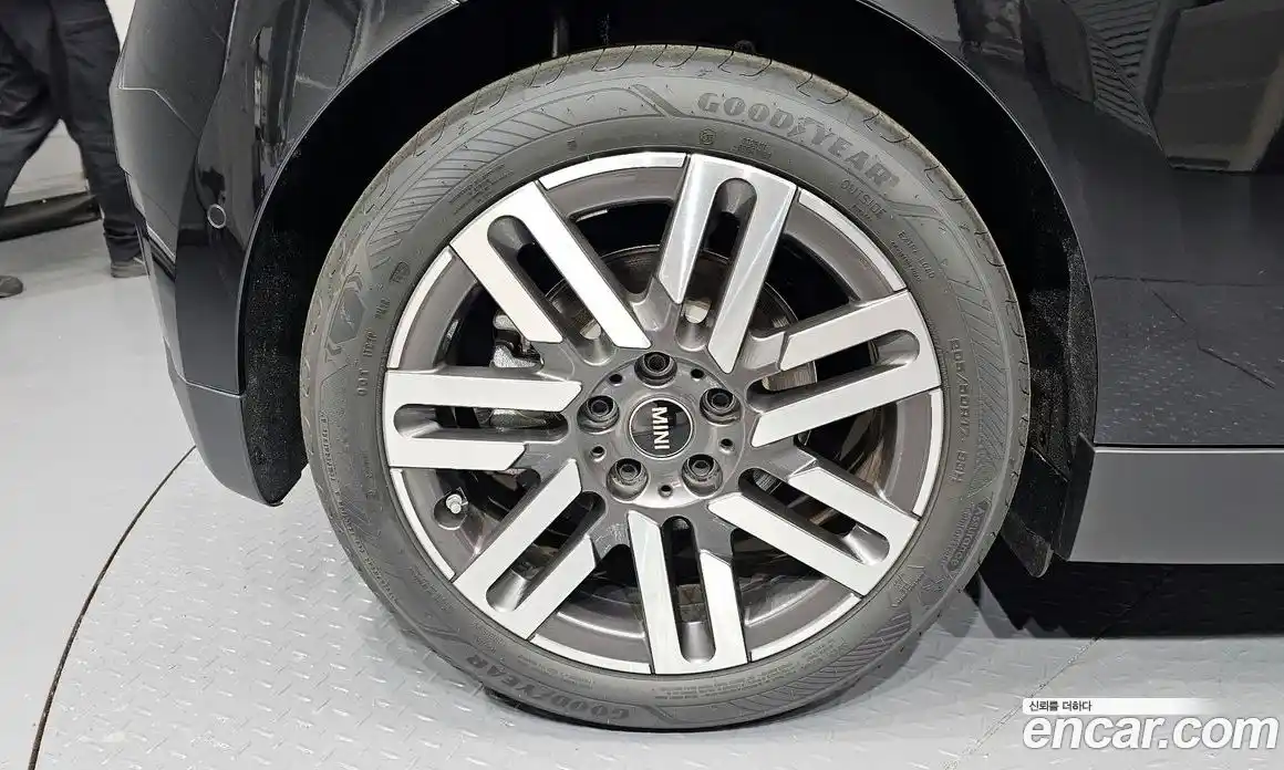 Mini Cooper 2024 0.1 Автомат в Москве № 213909, фото 5