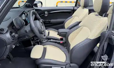 Mini Cooper Convertible 2024 2.0 Автомат в Москве № 213996, миниатюра 2