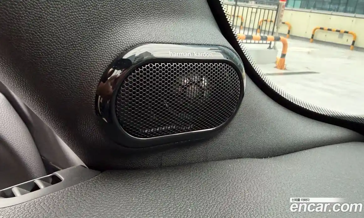 Mini Cooper Convertible 2024 2.0 Автомат в Москве № 213996, фото 6