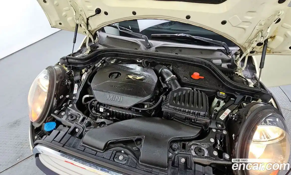 Mini Cooper 2015 1.5 Автомат в Москве № 214351, фото 18