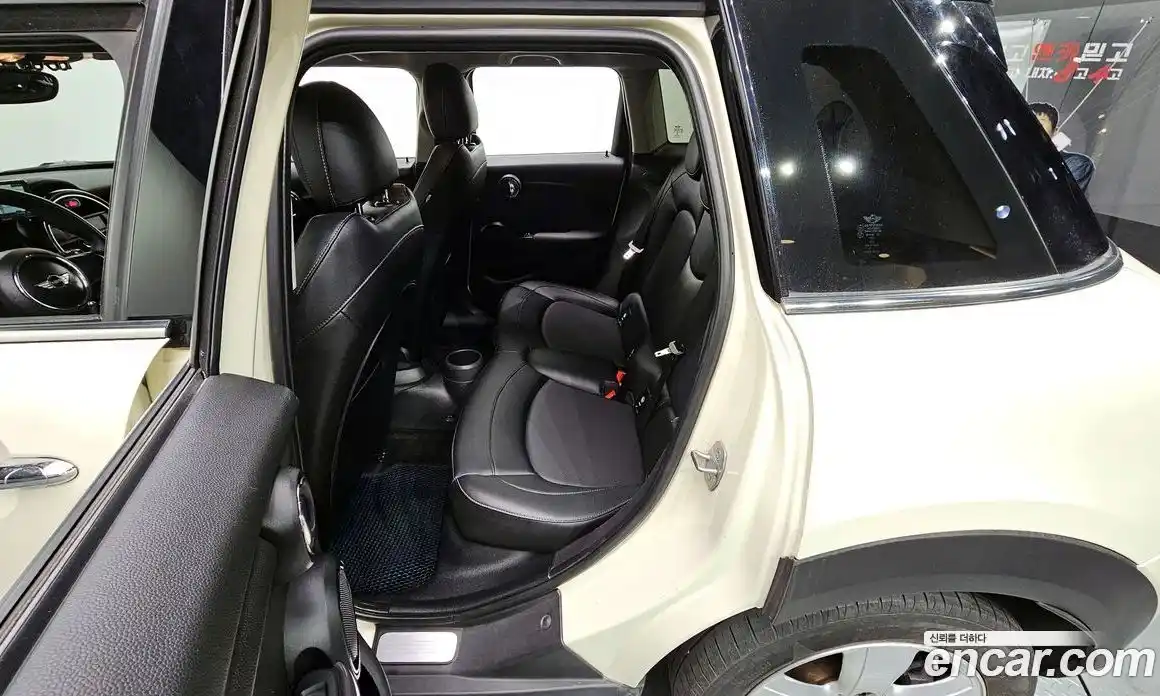 Mini Cooper 2015 1.5 Автомат в Москве № 214351, фото 7