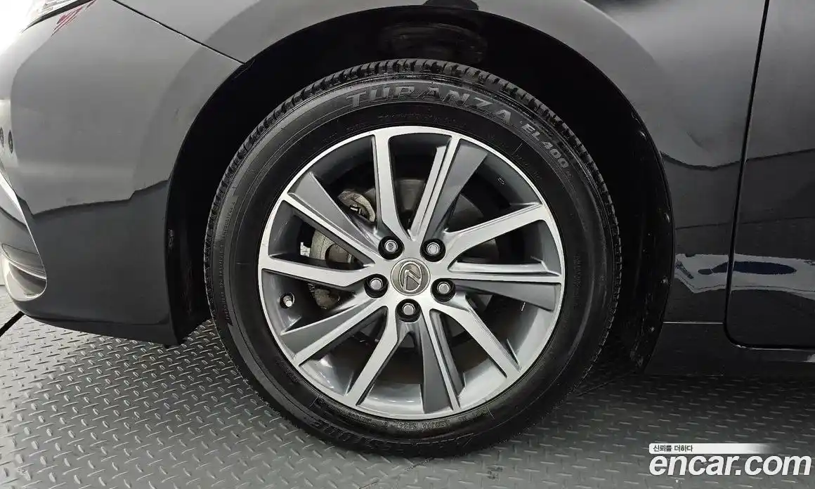 Lexus ES 2018 2.5 Автомат в Москве № 214682, фото 14