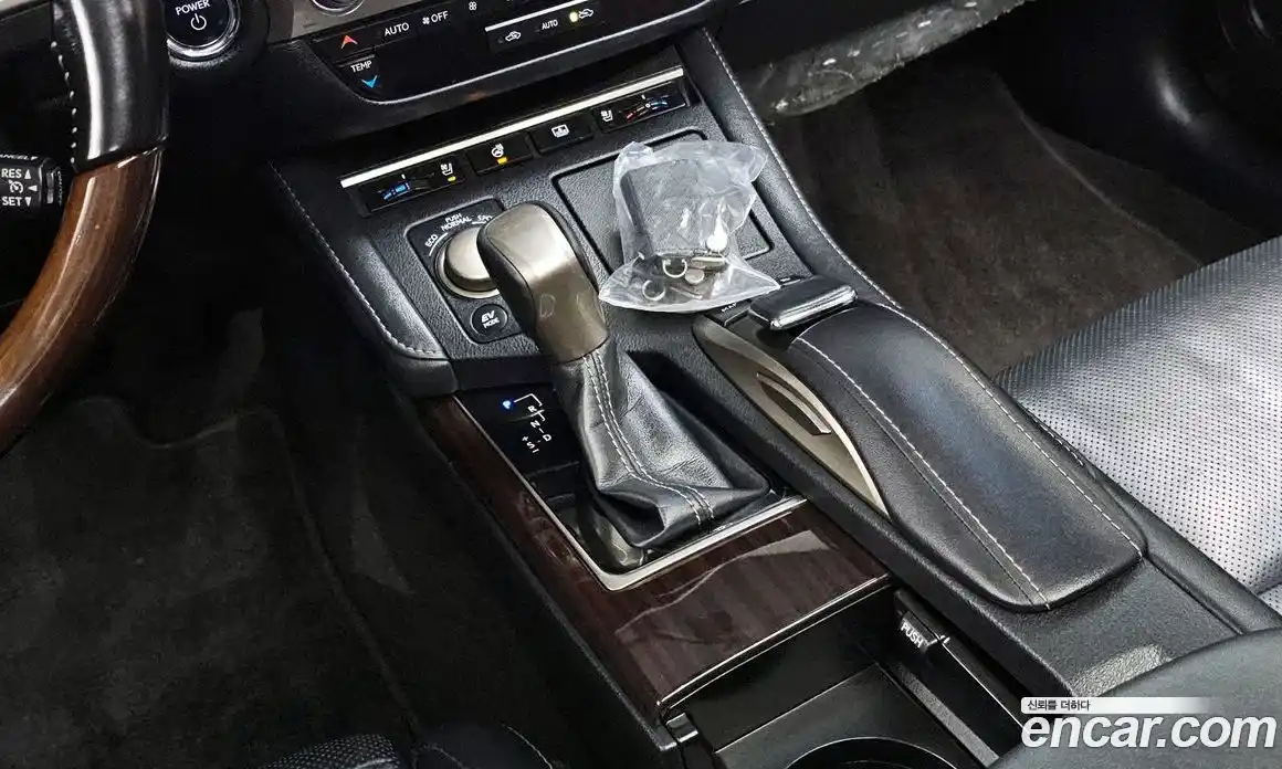 Lexus ES 2018 2.5 Автомат в Москве № 214682, фото 16