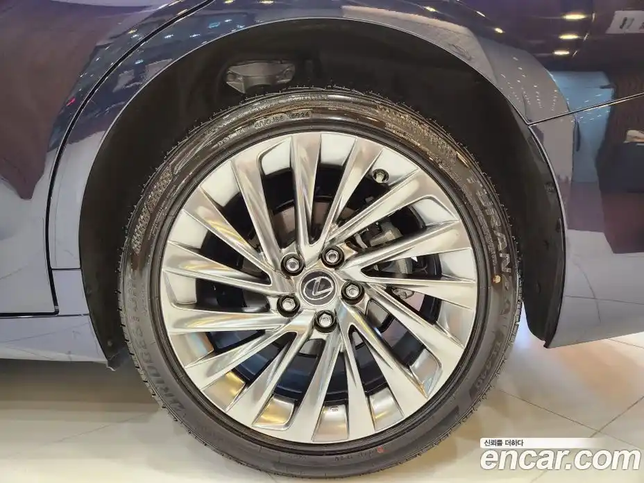 Lexus ES 2026 2.5 Вариатор в Москве № 214741, фото 7