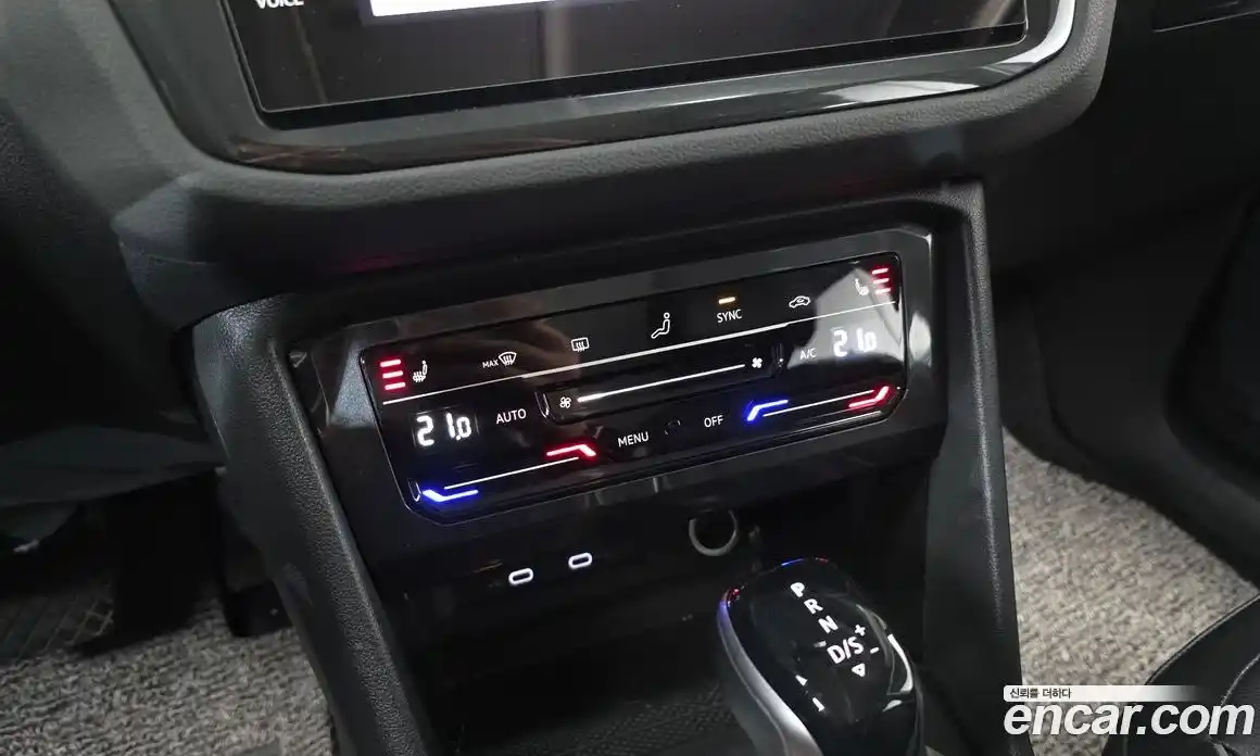 Volkswagen Tiguan 2022 2.0 Автомат в Москве № 214897, фото 11