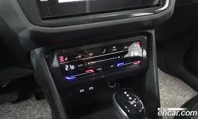 Volkswagen Tiguan 2022 2.0 Автомат в Москве № 214897, миниатюра 11