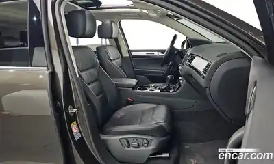 Volkswagen Touareg 2016 3.0 Автомат в Москве № 215360, миниатюра 12