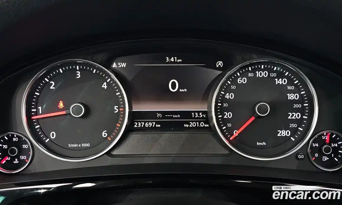 Volkswagen Touareg 2016 3.0 Автомат в Москве № 215360, фото 8