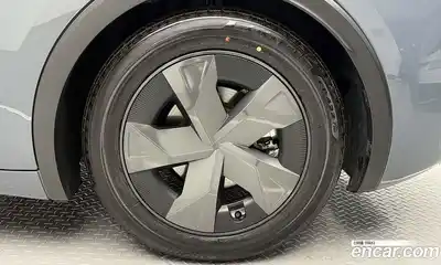 Toyota Prius 2024 2.0 Автомат в Москве № 215597, миниатюра 5