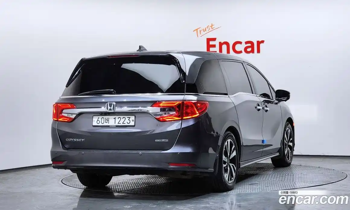 Honda Odyssey 2019 3.5 Автомат в Москве № 215704, фото 14