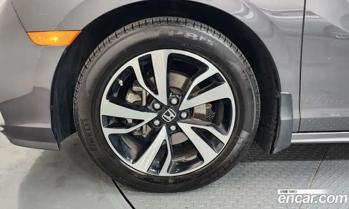 Honda Odyssey 2019 3.5 Автомат в Москве № 215704, фото 3