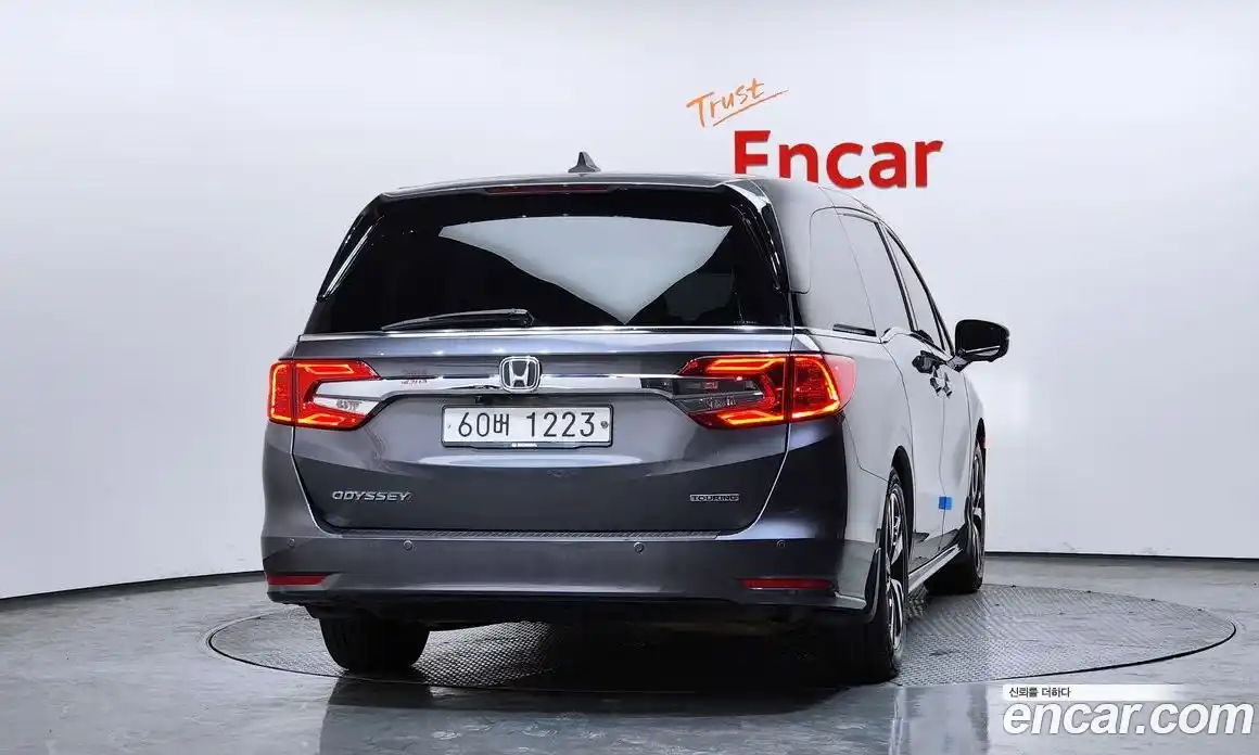 Honda Odyssey 2019 3.5 Автомат в Москве № 215704, фото 7