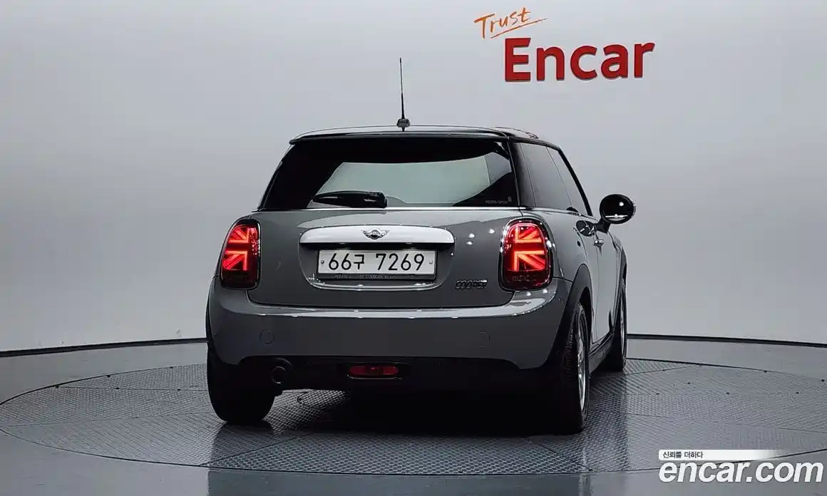 Mini Cooper 2015 1.5 Автомат в Москве № 216005, фото 11