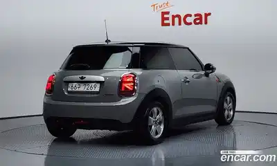 Mini Cooper 2015 1.5 Автомат в Москве № 216005, миниатюра 4