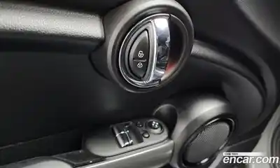 Mini Cooper 2015 1.5 Автомат в Москве № 216005, миниатюра 7