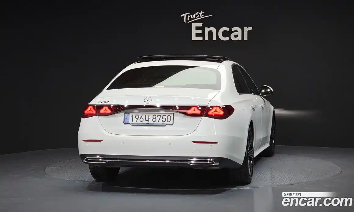 Mercedes-Benz E-Class 2024 2.0 Автомат в Москве № 222519, фото 18