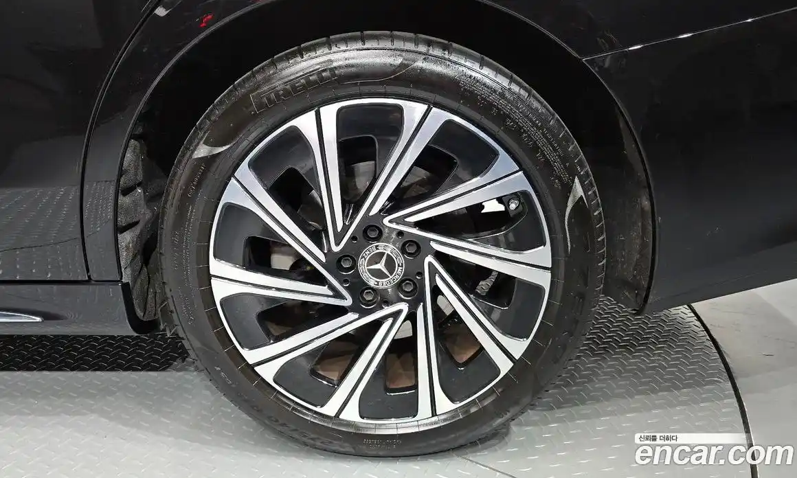 Mercedes-Benz E-Class 2024 2.0 Автомат в Москве № 223024, фото 4