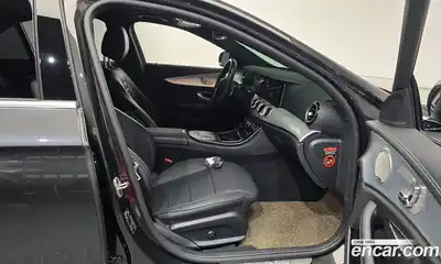 Mercedes-Benz E-Class 2021 2.0 Автомат в Москве № 223278, миниатюра 2