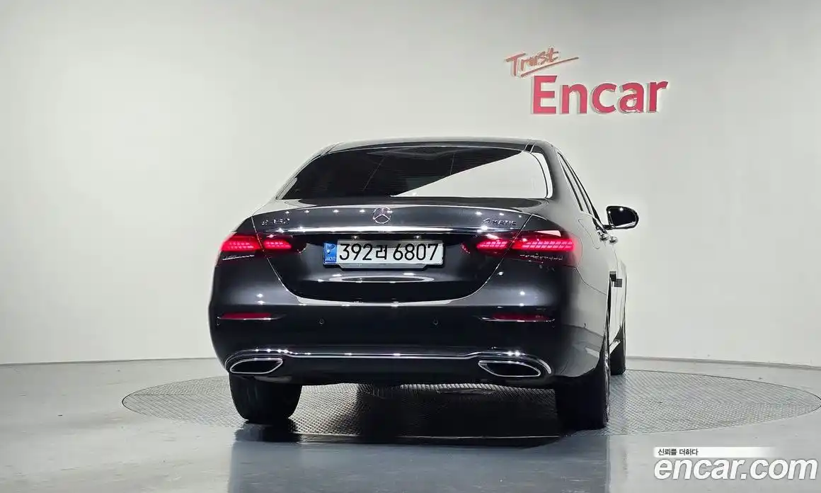 Mercedes-Benz E-Class 2021 2.0 Автомат в Москве № 223278, фото 3