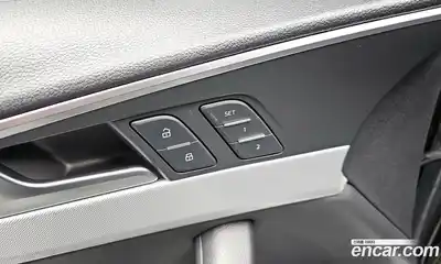 Audi A4 2019 2.0 Автомат в Москве № 229993, миниатюра 12