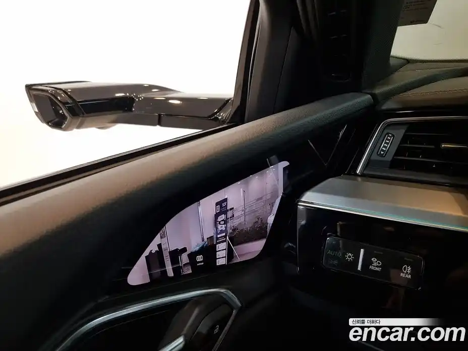 Audi e-tron 2023 0.2 Автомат в Москве № 230358, фото 15