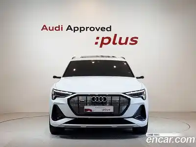 Audi e-tron 2023 0.2 Автомат в Москве № 230358, миниатюра 3