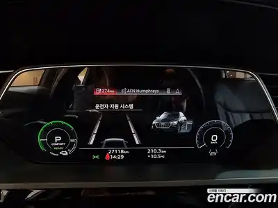 Audi e-tron 2023 0.2 Автомат в Москве № 230358, миниатюра 8