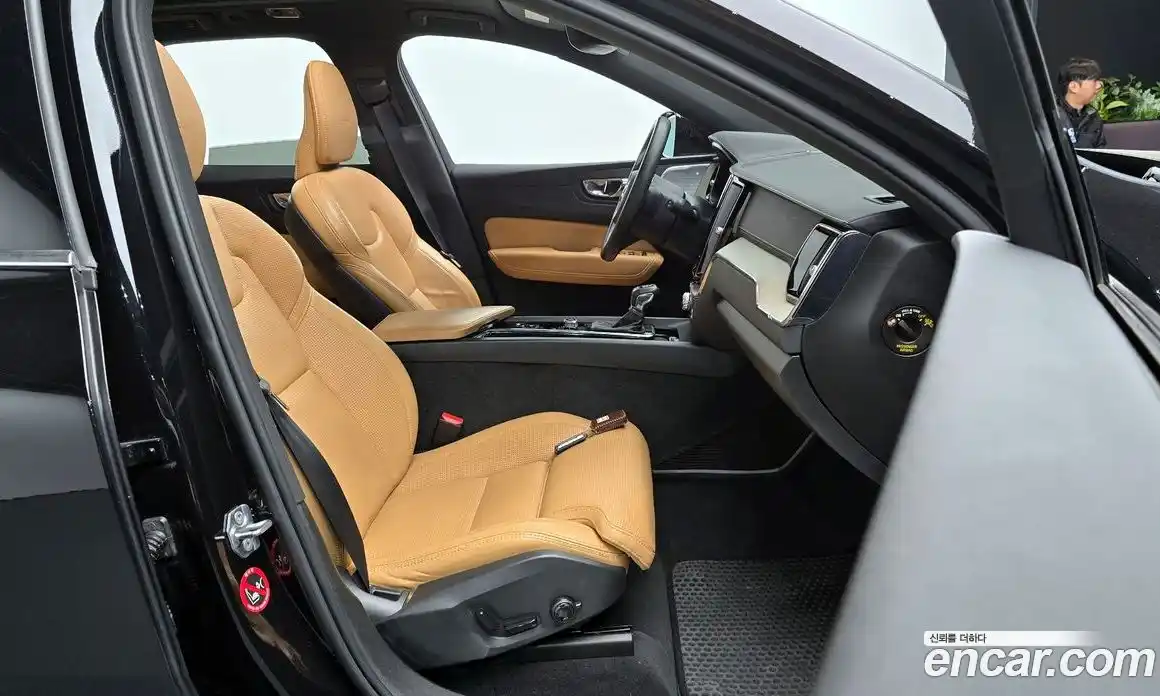 Volvo XC60 2019 2.0 Автомат в Москве № 230579, фото 20