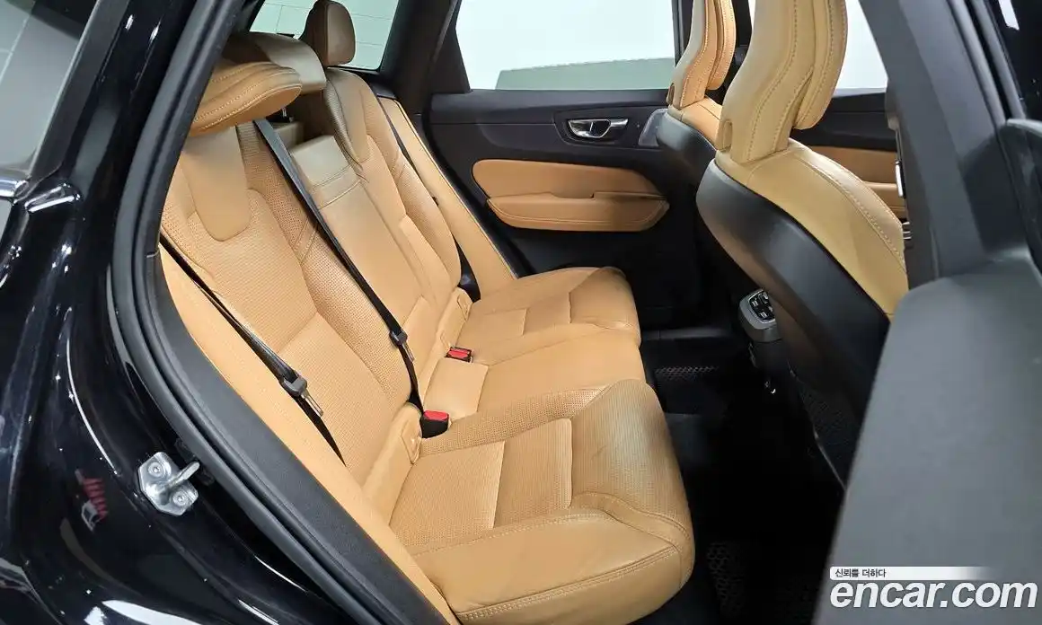 Volvo XC60 2019 2.0 Автомат в Москве № 230579, фото 6