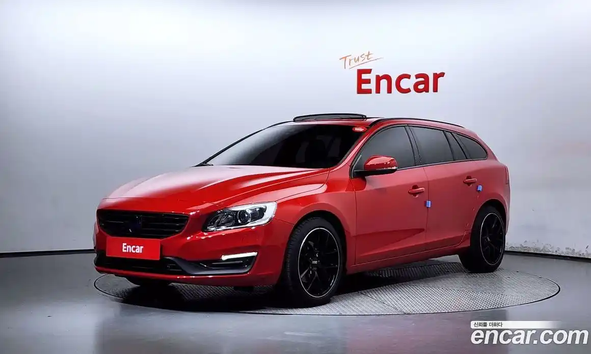 Volvo V60 2018 2.0 Автомат в Москве № 230595, фото 3
