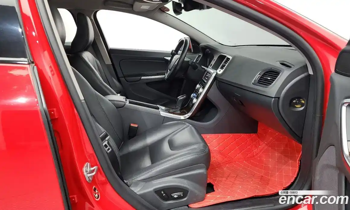 Volvo V60 2018 2.0 Автомат в Москве № 230595, фото 6