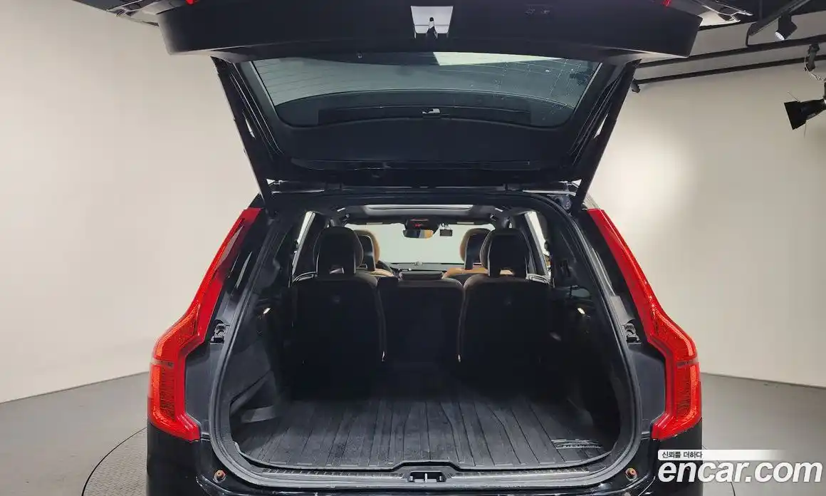 Volvo XC90 2018 2.0 Автомат в Москве № 230633, фото 20