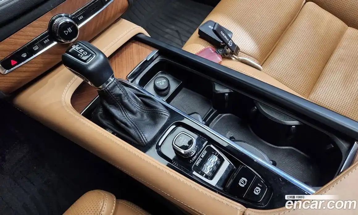 Volvo XC90 2018 2.0 Автомат в Москве № 230633, фото 9