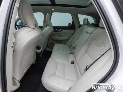 Volvo XC60 2026 2.0 Автомат в Москве № 230779, миниатюра 11