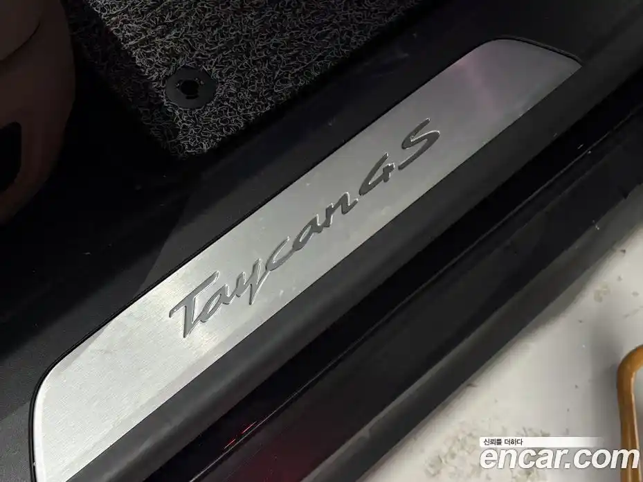 Porsche Taycan 2024 Автомат в Москве № 231016, фото 12