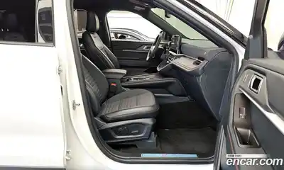 Ford Explorer 2025 2.3 Автомат в Москве № 233194, миниатюра 11