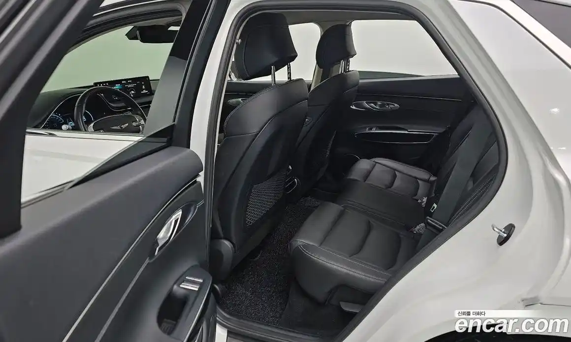 Genesis GV70 2021 2.5 Автомат в Москве № 24302, фото 8